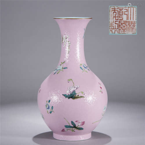 Qing Dynasty, QIAN LONG, Pink glaze famille rose flower pattern porcelain vase