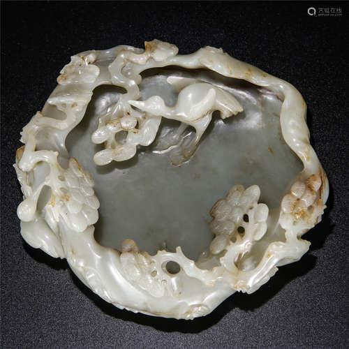 White jade carving crane and pine tree brush washer