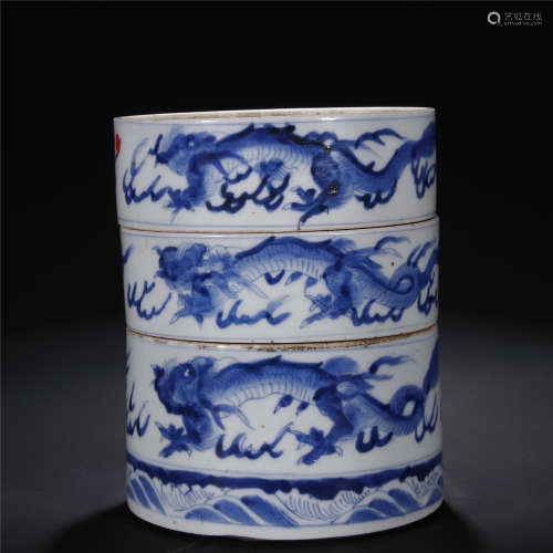 Blue and white cloud and dragon pattern three layers porcelain cover box