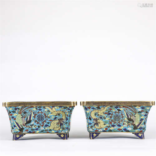 Middle of Qing Dynasty, a pair of cloisonne square pot