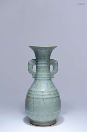 Guan Yao double ear porcelain vase