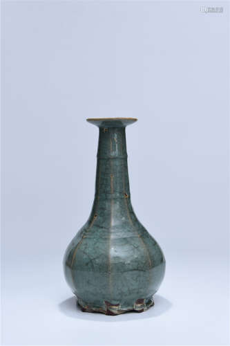 Long Quan Yao porcelain vase