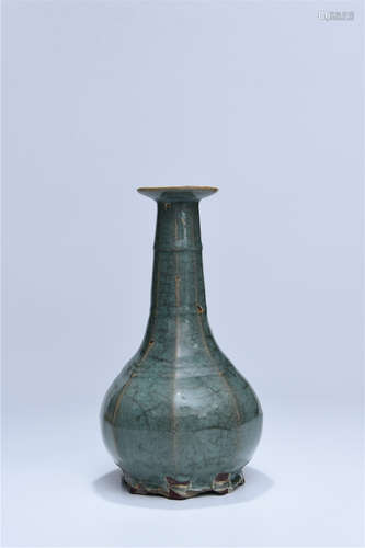 Long Quan Yao porcelain vase