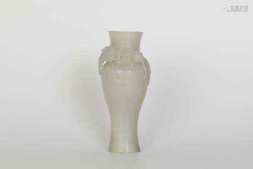 18th century jade vase