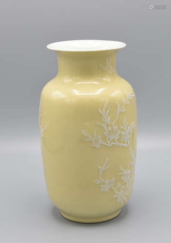 YELLOW GLAZED AND WHITE LAYERED 'FLOWERS AND BIRDS' LANTERN VASE