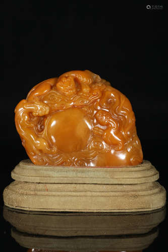 SHOUSHAN TIANHUANG CARVED 'MYTHICAL BEAST' STAMP SEAL