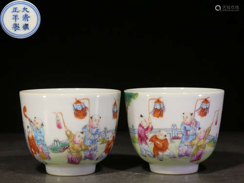 PAIR OF FAMILLE ROSE 'CHILDREN' CUPS