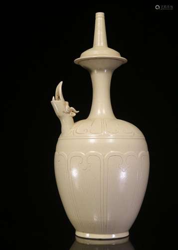 DING WARE 'MYTHICAL BEAST' VASE