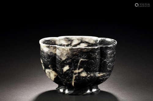 BLACK AND WHITE JADE CARVED 'LOTUS' VESSEL