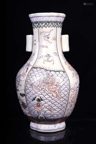 BLUE AND WHITE UNDERGLAZED RED AND LOBED 'DRAGON' VASE WITH LUG HANDLES