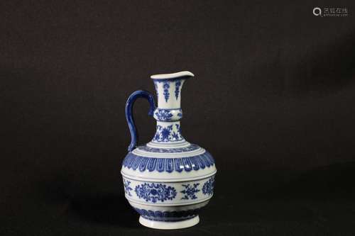 BLUE AND WHITE 'FLOWERS AND VINES' EWER