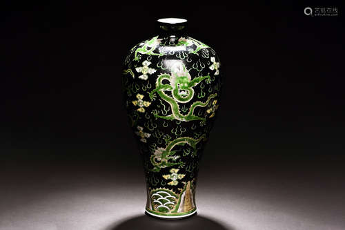 BLACK GLAZED 'DRAGON' VASE, MEIPING