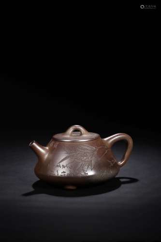 YIXING ZISHA EXPANDED 'BAMBOO AND CALLIGRAPHY' TEAPOT