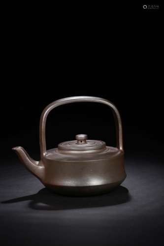 YIXING ZISHA COMPRESSED TEAPOT WITH LIFTING HANDLE