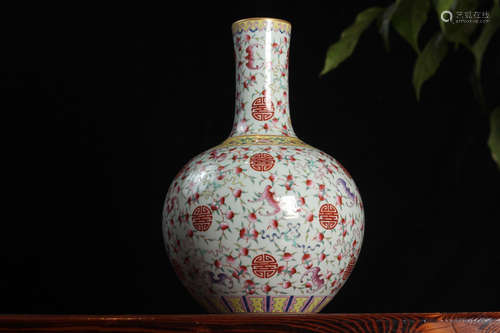 FAMILLE ROSE 'LONGEVITY' VASE