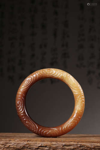 HETIAN WHITE JADE CARVED ROUND BANGLE