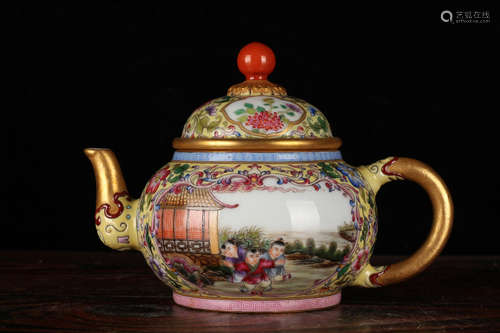 FAMILLE ROSE PEOPLE ON SCENERY TEAPOT