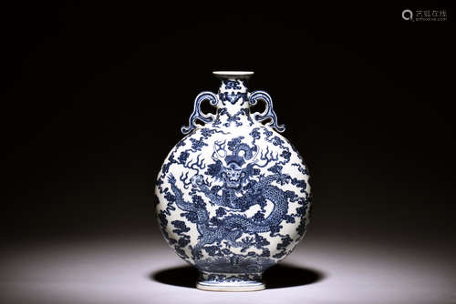 BLUE AND WHITE 'DRAGON' MOON FLASK