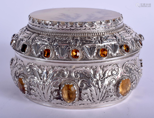 A GOOD SCOTTISH SILVER JEWELLED BOX decorat…