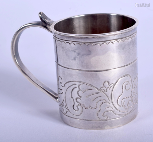 A MODERN MINIATURE SILVER MUG. 53 grams. 4.5 …