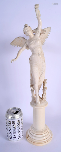 A VERY LARGE 19TH CENTURY EUROPEAN CARVE…