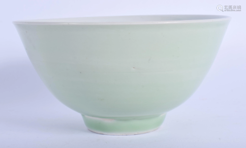 AN 18TH CENTURY CHINESE CELADON PORCELA…
