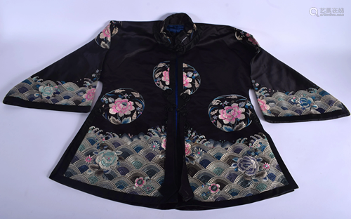 AN EARLY 20TH CENTURY CHINESE BLACK SIL…