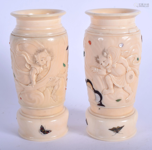 A FINE PAIR OF 19TH CENTURY JAPANESE MEIJI PE…