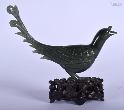 A FINE EARLY 20TH CENTURY CHINESE JADE BIR…