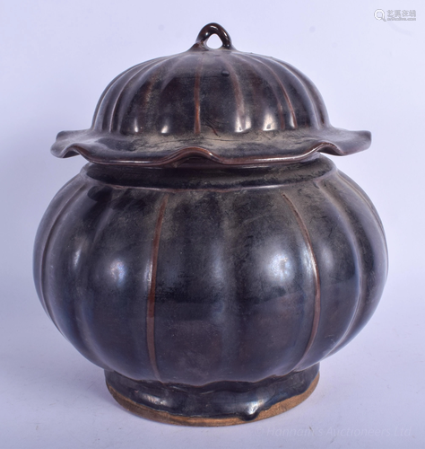 A CHINESE PUMPKIN FORM GE TYPE PORCELAIN J…