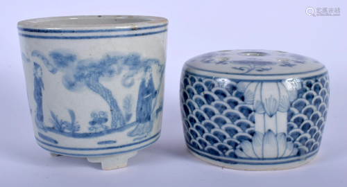 A CHINESE BLUE AND WHITE PORCELAIN CENSER 2…