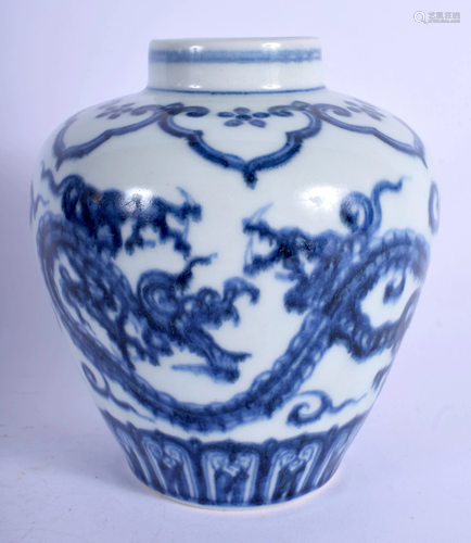 AN EARLY 20TH CENTURY CHINESE BLUE AN…