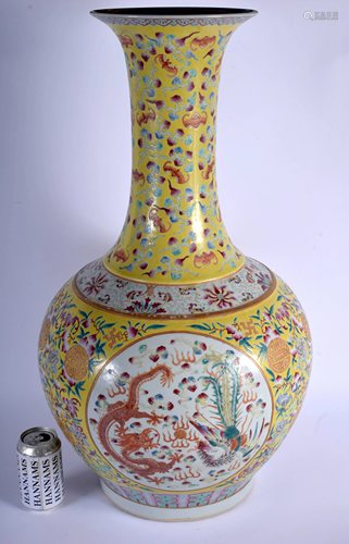 A VERY LARGE EARLY 20TH CENTURY CHINESE FA…