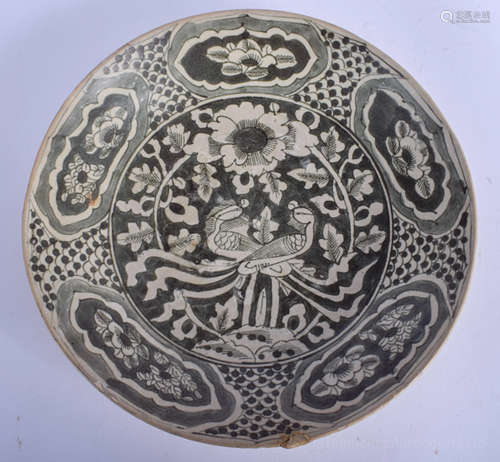 AN UNUSUAL CHINESE SWATOW WARE STONEWARE…