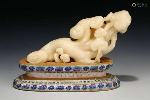 Chinese Hetian Jade Carving Lingzhi In Qing Dynasty