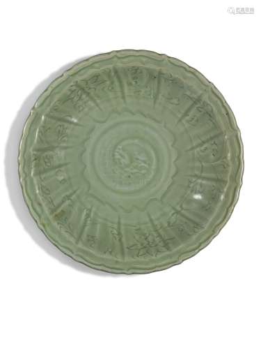 A 'LONGQUAN' CELADON-GLAZED 'HEAVENLY HORSE' BARBED RIM DISH, LATE YUAN / EARLY MING DYNASTY