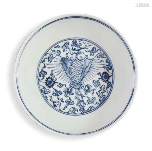A BLUE AND WHITE 'PHOENIX' DISH, QING DYNASTY, 18TH CENTURY