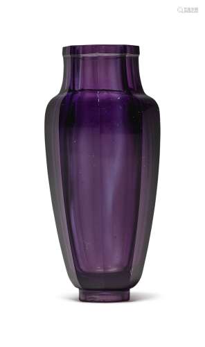 A SMALL AMETHYST-PURPLE GLASS FACETED VASE, QING DYNASTY, 18TH CENTURY