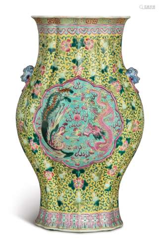 A YELLOW-GROUND FAMILLE-ROSE 'DRAGON AND PHOENIX' VASE, LATE QING DYNASTY
