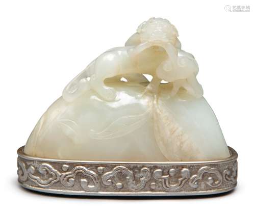 A WHITE JADE 'CHILONG AND LINGZHI' CARVING, QING DYNASTY, 19TH CENTURY