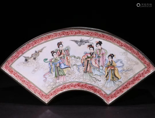 Enamel Painted Bronze Fan-Shaped Covered Box