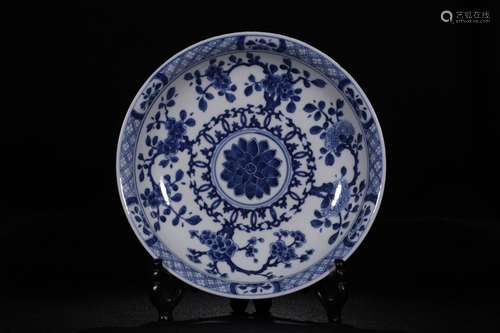 A Chinese Porcelain Plate With Flower Pattern