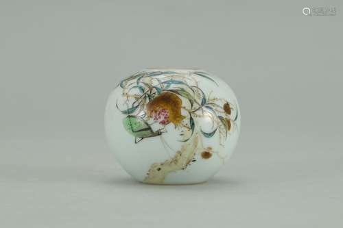 A Chinese Porcelain Brush Washer With Auspicious Pattern