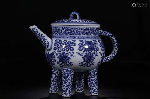 A Chinese Porcelain Teapot With Lotus Pattern