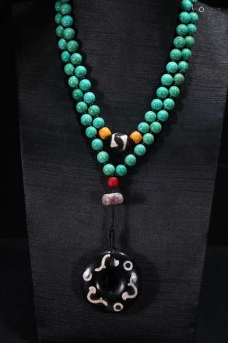 A Turquoise Stone Necklace