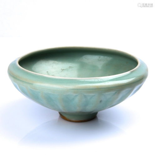 Celadon Glazed Lotus Petal Porcelain Bowl