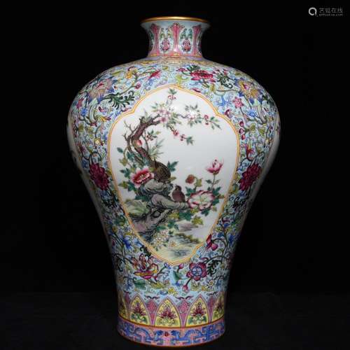 A Chinese Porcelain Vase With Gilt And Flower Bird Pattern