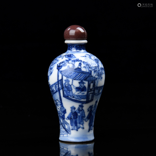 Maiping Form Blue and White Porcelain Snuff Bottle