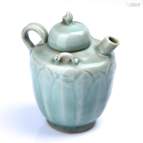 Chinese Glazed Porcelain Ribbed Water Pot