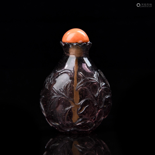 Chinese Translucent Glass Snuff Bottle